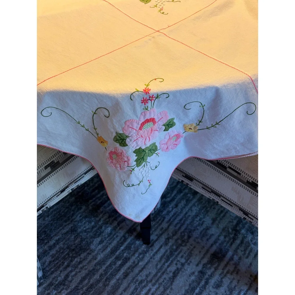 Vintage Embroidered Floral Tablecloth Rectangular 64x110 White Pink 10 Napkins*